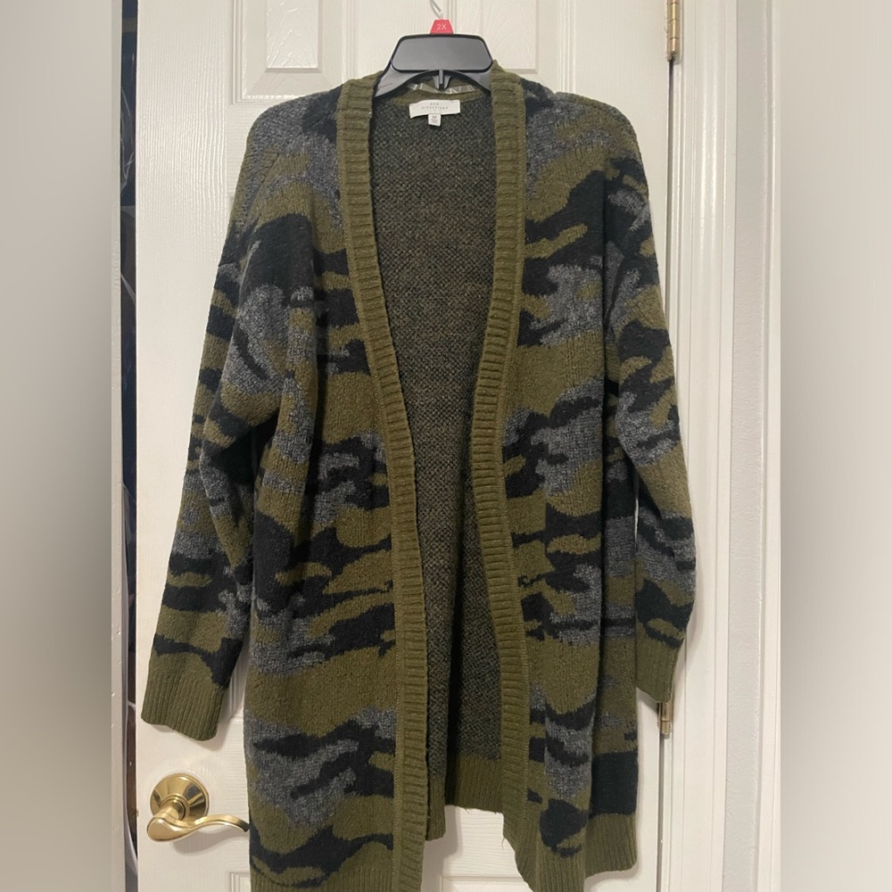 New direction sweater sz Med